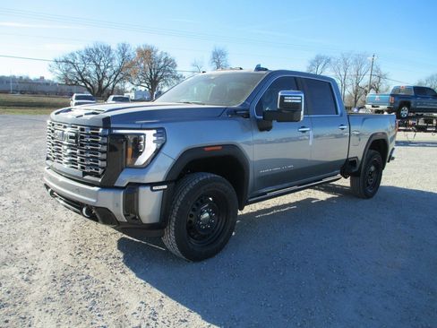 New 2026 GMC Sierra 2500 Denali Ultimate image 10