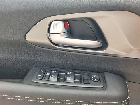 New 2026 Chrysler Voyager LX image 19