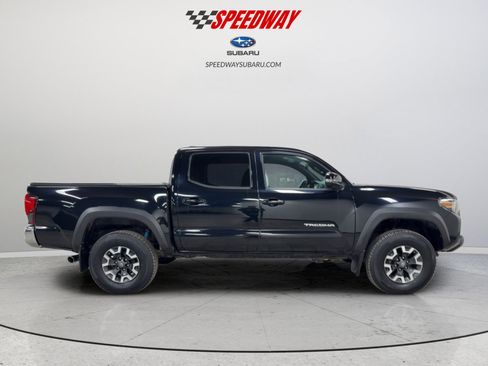 Used 2019 Toyota Tacoma SR5 image 11