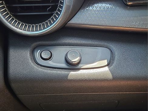 Used 2025 Chevrolet Trax ACTIV w/ Driver Confidence Package image 24