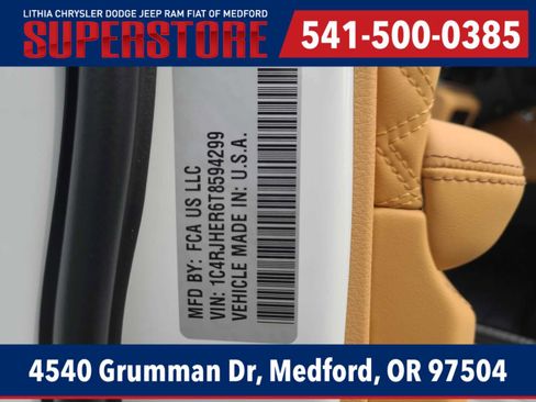 New 2026 Jeep Grand Cherokee Summit w/ Obsidian Package AWD/4WD image 29