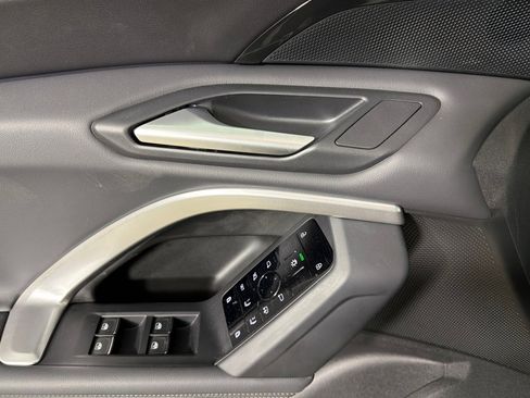 Used 2025 Audi Q5 Premium w/ Convenience Package AWD/4WD image 10