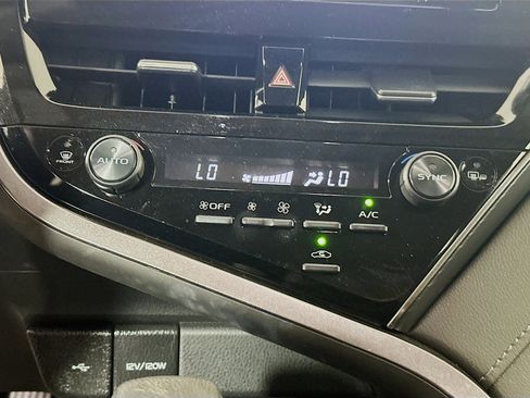 Used 2024 Toyota Camry LE w/ Convenience Package FWD image 21
