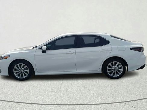 Used 2023 Toyota Camry LE FWD image 4