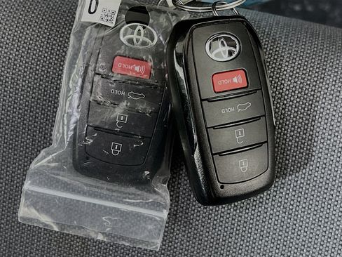 Used 2025 Toyota Camry LE image 35