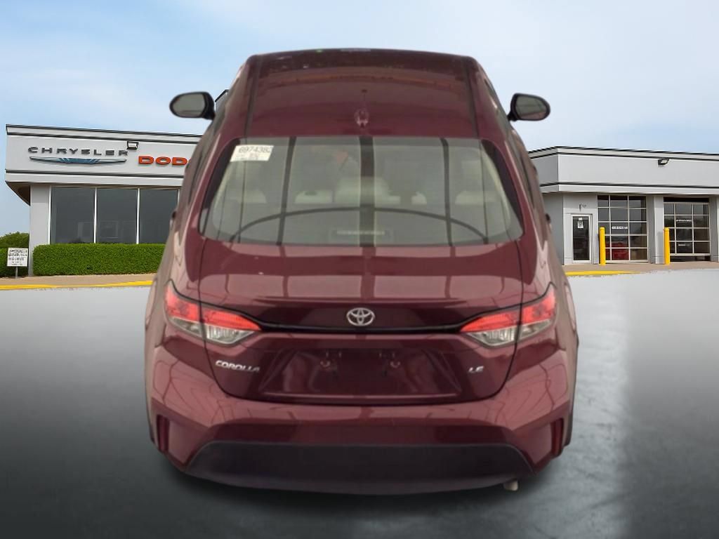 Used 2026 Toyota Corolla LE FWD image 5