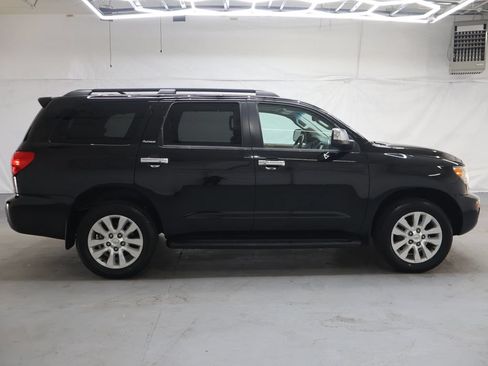 Used 2016 Toyota Sequoia Platinum AWD/4WD image 8