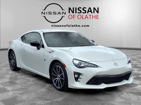 Used 2018 Toyota 86 image 32