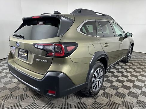 Used 2024 Subaru Outback Premium AWD/4WD image 5
