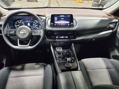 Used 2022 Nissan Rogue SV image 11