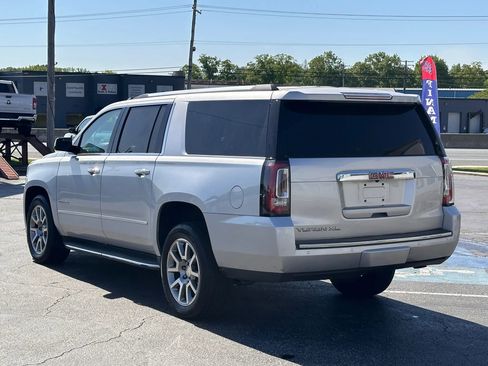 Used 2020 GMC Yukon XL Denali RWD image 9