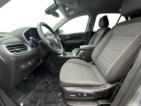 Used 2024 Chevrolet Equinox LT FWD image 9