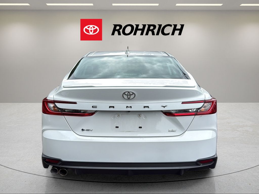 Used 2025 Toyota Camry SE FWD image 7