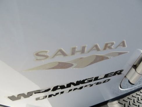 Used 2010 Jeep Wrangler Unlimited Sahara w/ Dual Top Group image 9