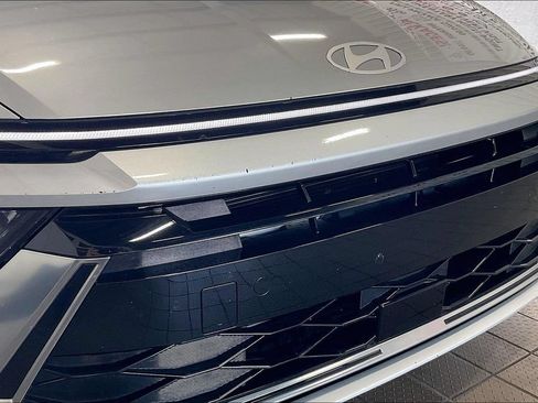 Used 2025 Hyundai Sonata SEL FWD image 25