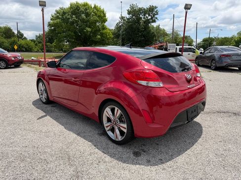Used 2016 Hyundai Veloster w/ Option Group 02 FWD image 5
