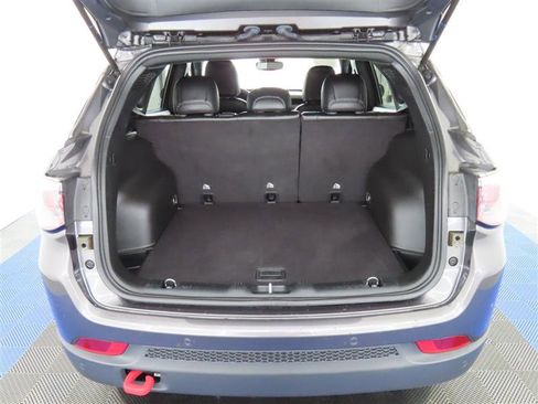 Used 2024 Jeep Compass Trailhawk image 12