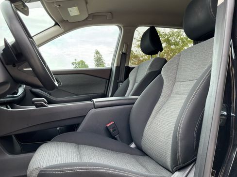 Used 2021 Nissan Rogue S FWD image 16