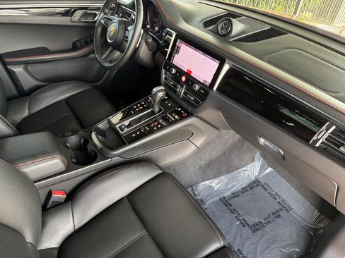 Certified 2023 Porsche Macan Turbo AWD/4WD image 17