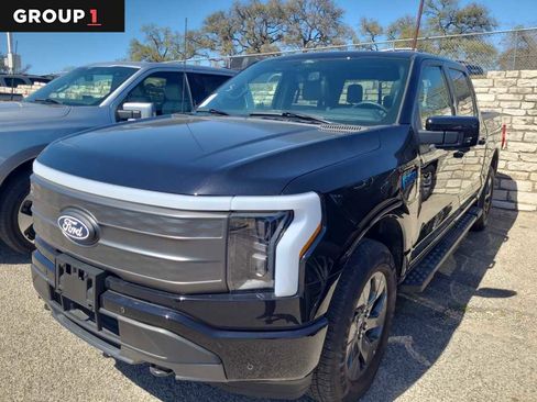 Used 2025 Ford F150 Lightning Lariat w/ Max Trailer Tow Package image 1