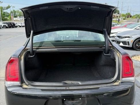 Used 2021 Chrysler 300 Touring w/ Sport Appearance Package RWD image 7