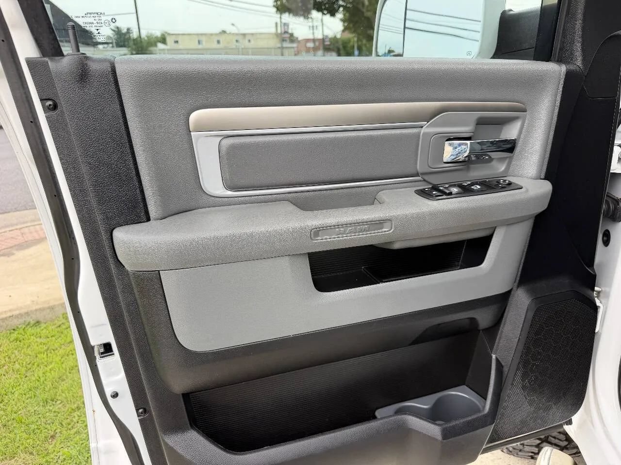 Used 2018 RAM 2500 SLT AWD/4WD image 20