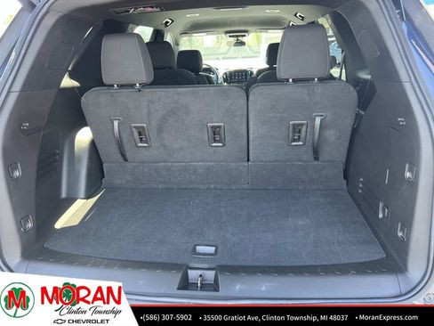Certified 2023 Chevrolet Traverse LT FWD image 11