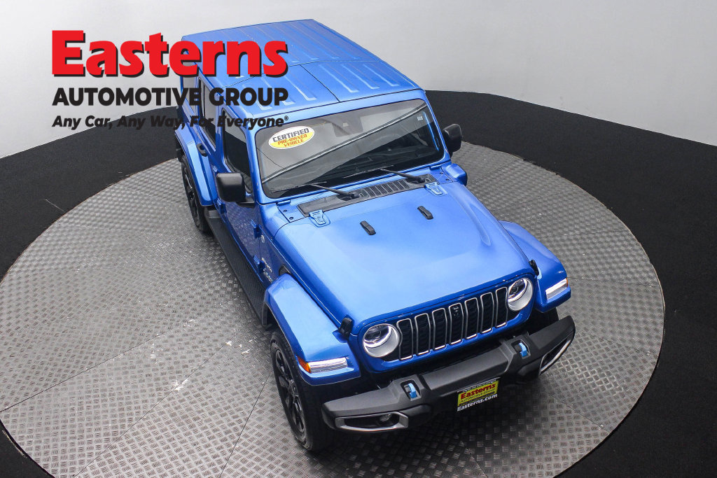 Used 2024 Jeep Wrangler Unlimited Sahara w/ Technology Group AWD/4WD image 4