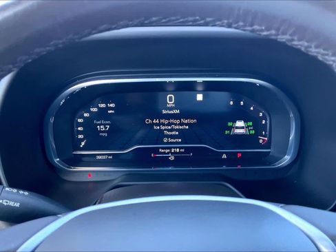 Used 2023 GMC Yukon XL SLT image 23