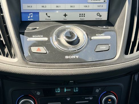 Used 2018 Ford Escape Titanium w/ Ford Safe & Smart Package AWD/4WD image 18