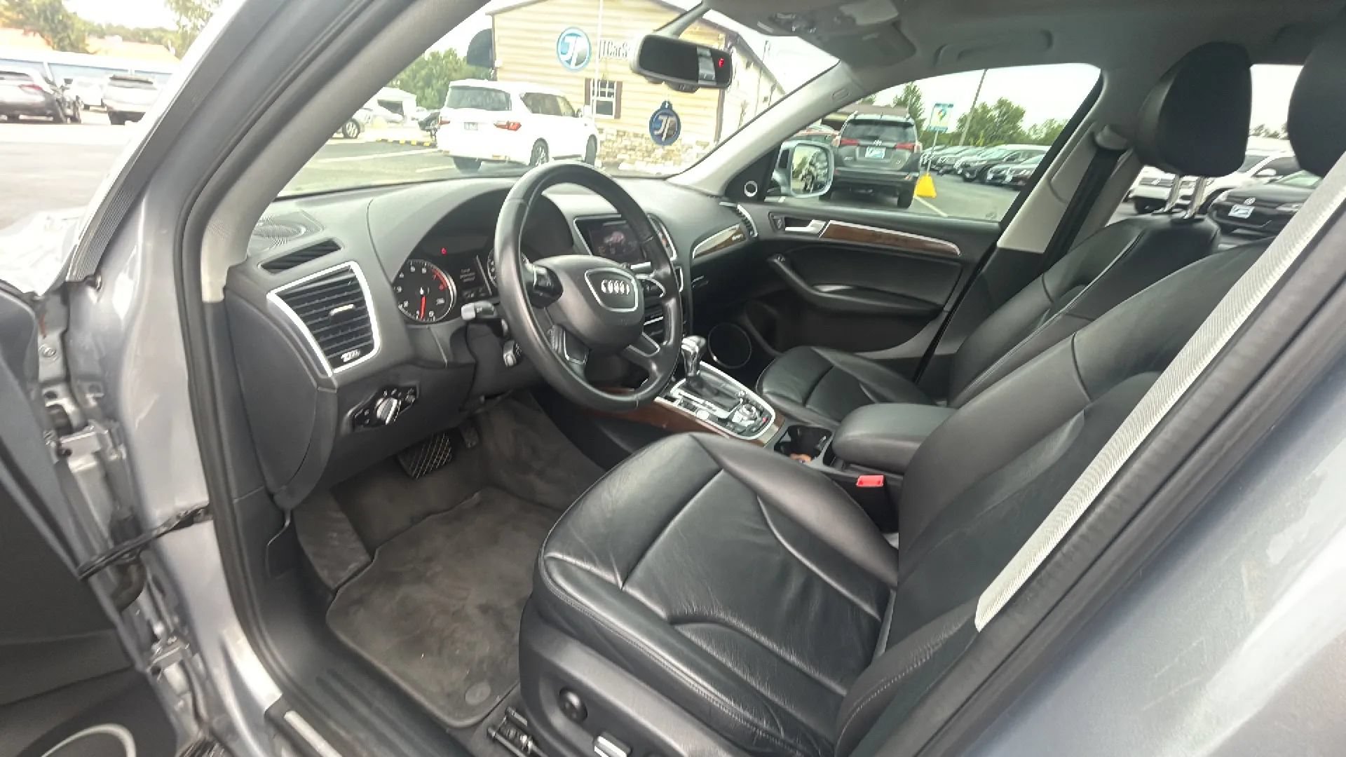 Used 2016 Audi Q5 2.0T Premium Plus w/ Technology Package AWD/4WD image 22