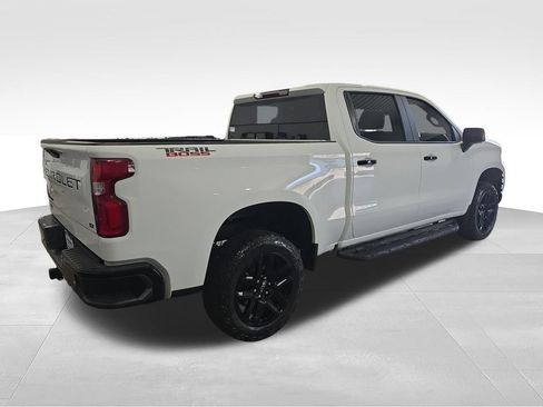 Used 2021 Chevrolet Silverado 1500 LT Trail Boss w/ LPO, Dark Essentials Package AWD/4WD image 5