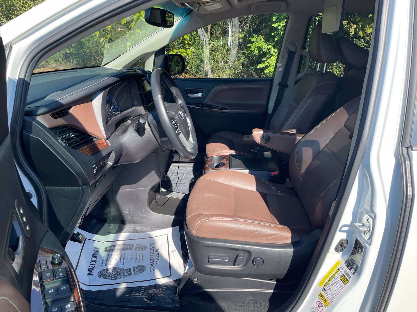 Used 2017 Toyota Sienna Limited FWD image 13