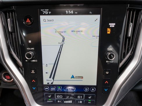 Used 2024 Subaru Outback Premium image 18