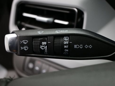 New 2027 Chevrolet Bolt LT w/ Comfort Package FWD image 25