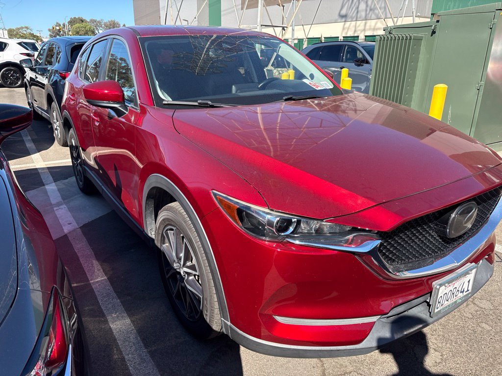 Used 2018 MAZDA CX-5 Touring w/ Preferred Equipment Package FWD image 4