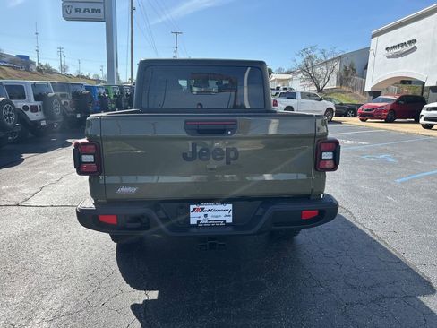 New 2026 Jeep Gladiator Sport image 6