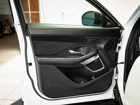 Used 2022 Jaguar E-PACE SE image 22