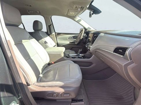Used 2018 Chevrolet Traverse LT image 15