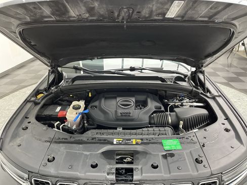 Used 2023 Jeep Grand Cherokee Overland AWD/4WD image 30