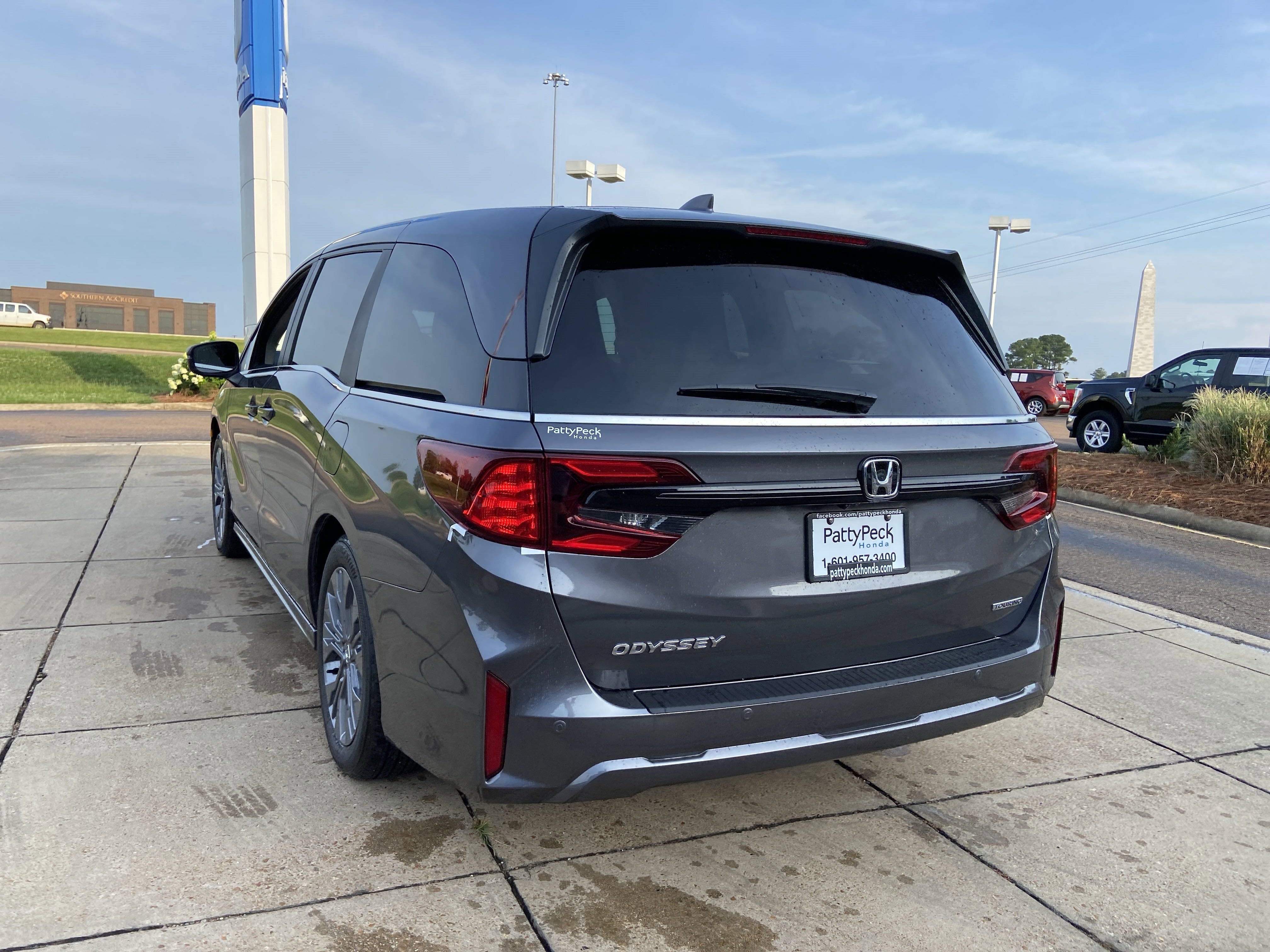 New 2027 Honda Odyssey Touring image 8