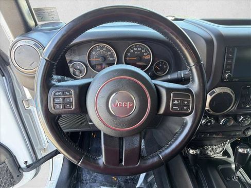 Used 2016 Jeep Wrangler 75th Anniversary image 14