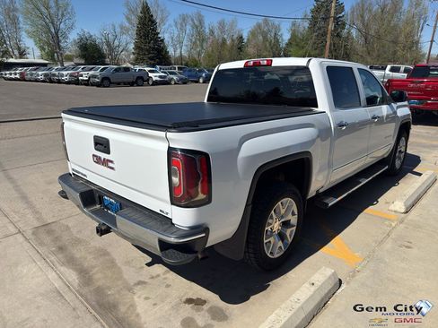 Used 2017 GMC Sierra 1500 SLT w/ SLT Premium Package AWD/4WD image 5