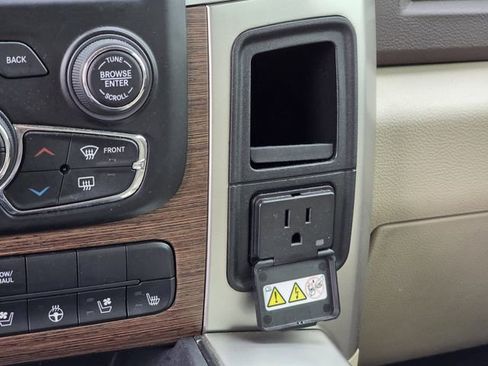 Used 2016 RAM 1500 Laramie w/ Convenience Group image 21