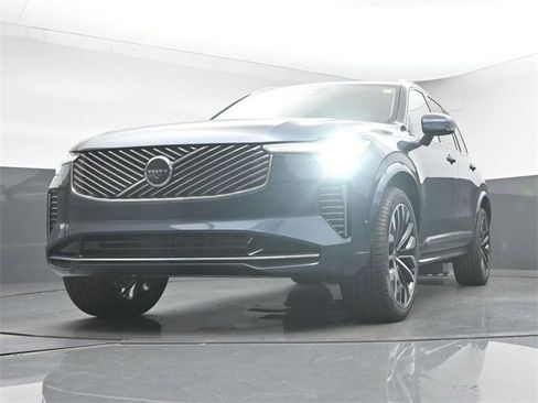 New 2026 Volvo XC90 B6 Ultra image 39
