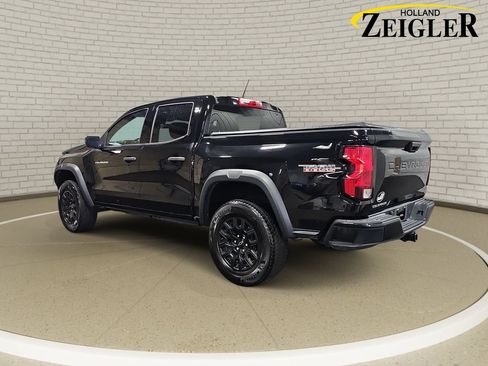 Used 2024 Chevrolet Colorado Trail Boss AWD/4WD image 7