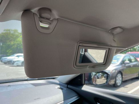 Used 2023 Nissan Altima 2.5 SV FWD image 9