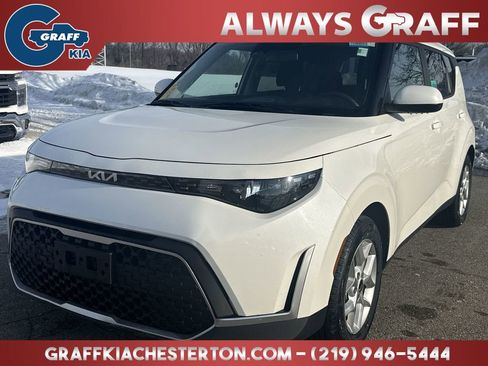 Used 2024 Kia Soul LX w/ Option Group 015 image 1