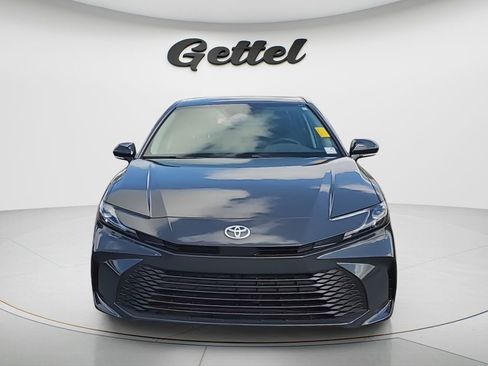 Used 2025 Toyota Camry LE w/ Convenience Package image 8