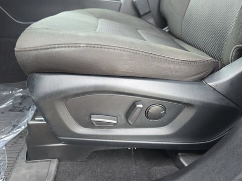 Used 2022 Ford Explorer XLT RWD image 28